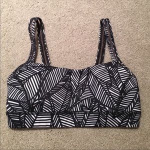 Lululemon sports bra
